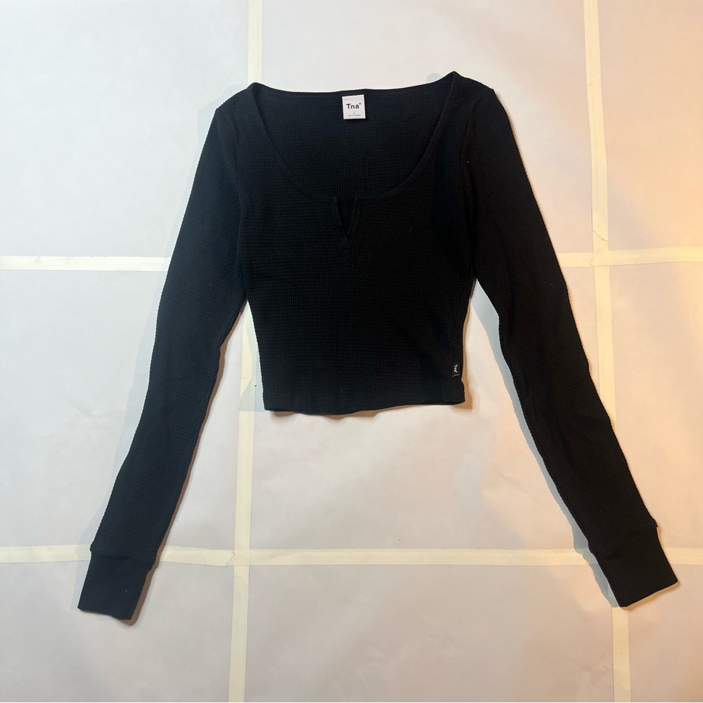 Aritzia TNA black long sleeve scoop neck thermal crop top